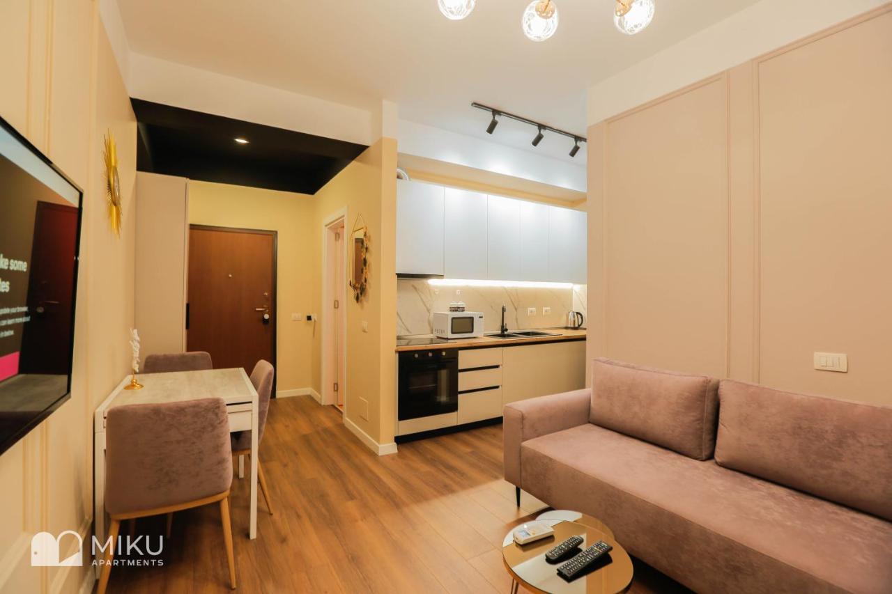 Miku Apartment - Perfect 1Bedroom At Komuna E Parisit تيرانا المظهر الخارجي الصورة